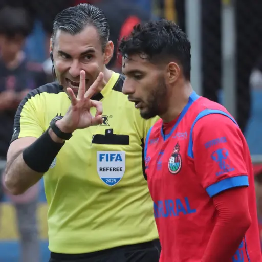 Mario Escobar es el árbitro de la gran final de la Liga Nacional 