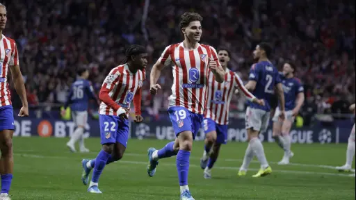 Atlético Madrid niega acercamientos de el Barcelona por caso de Julián Álvarez 