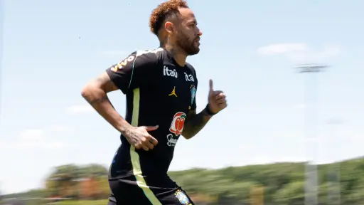 Neymar se entrenó, por primera vez, sobre el césped en Estados Unidos ,@CBF_Futebol
