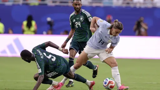 Acción de juego entre Uruguay y Arabia Saudita Acción de juego entre Uruguay y Arabia Saudita 