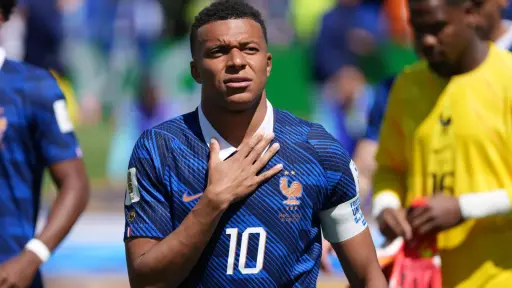 Mbappé anotó ante Senegal su gol número 13 en Mundiales. ,EFE