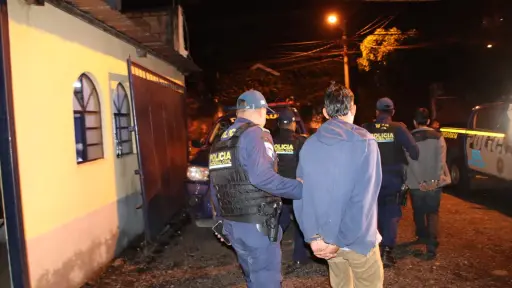 Al menos cinco presuntos secuestradores, de la Mara Salvatrucha, fueron detenidos en el operativo. ,PNC de Guatemala.