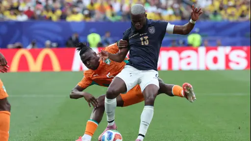 Acción de juego entre Costa de Marfil y Ecuador  