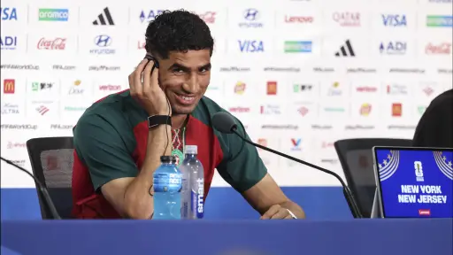 Achraf Hakimi en conferencia de prensa previa al Brasil vs. Marruecos - EFE