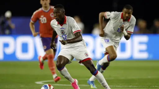 Acción de juego entre Haití y Escocia en Mundial 2026