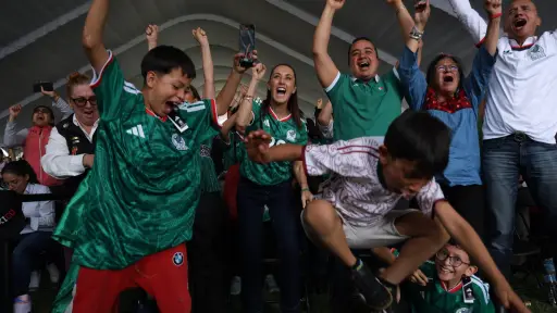La presidenta de México Claudia Sheibaum celebrando triunfo del 