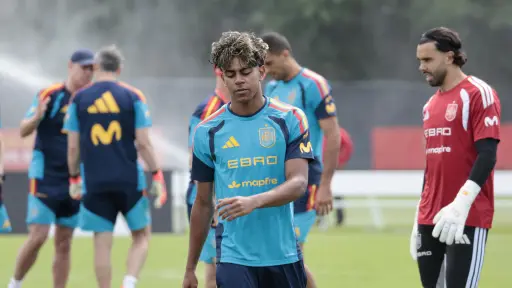Lamine Yamal en el entreno de la Selección de España - EFE