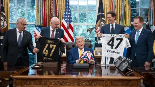 Trump junto con el presidente de la FIFA ,EFE