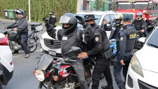 Diligencias en la calzada Roosevelt como parte del 