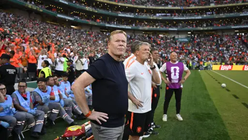El seleccionador neerlandés Ronald Koeman en el duelo de dieciseisavos de final que jugaron Países Bajos y Marruecos ,EFE