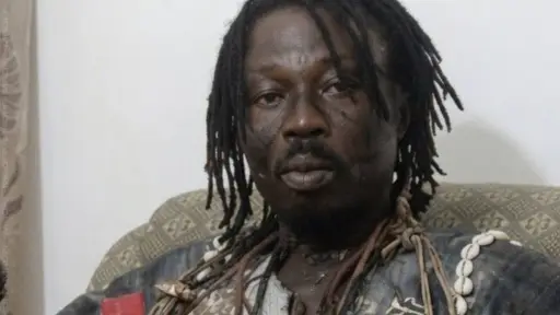 Nana Kwaku Bonsam. ,Redes sociales. 