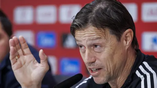 El entrenador argentino Matías Almeyda criticó las pausas del Mundial ,EFE