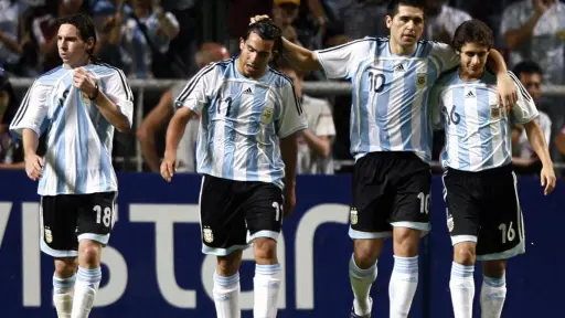 Pablo Aimar y Lionel Messi jugaron juntos en la selección de Argentina  ,FIFA