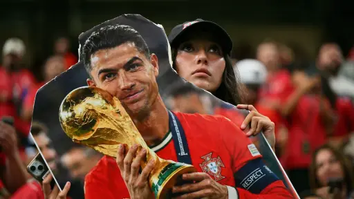 Cristiano Ronaldo marcó doblete ante Uzbekistán 