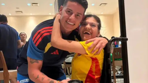 James Rodríguez y Molly ,Redes sociales