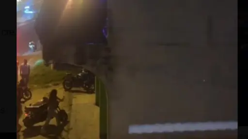 Varios videos evidenciaron los momentos de tensíón dentro de una discoteca de Ciudad Quetzal.  ,Captura de pantalla.