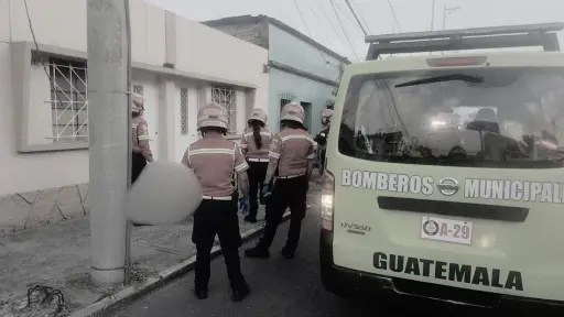 El ataque armado ocurrió frente a una vivienda del sector.  ,Bomberos Municipales. 