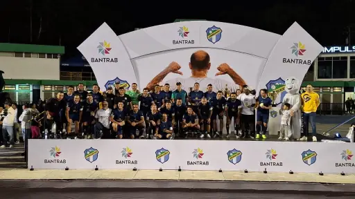 José Contreras se despidió del futbol profesional 