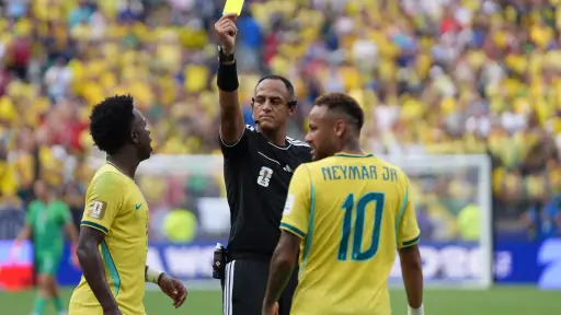 El arbitro de Estados Unidos Ismail Elfath. ,EFE.