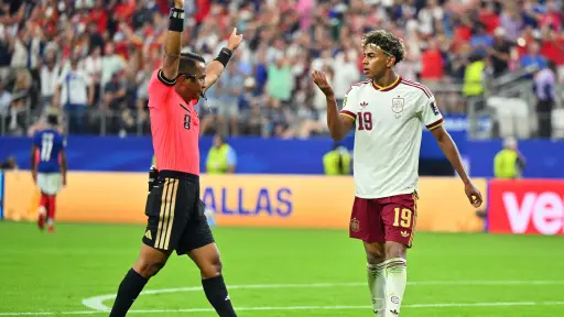 Iván Barton hizo historia al dirigir la semifinal del Mundial 2026