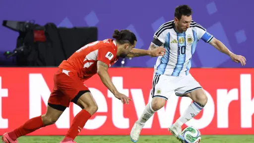 Messi durante el juego de cuartos de final del Mundial 2026 entre Argentina y Suiza. ,EFE