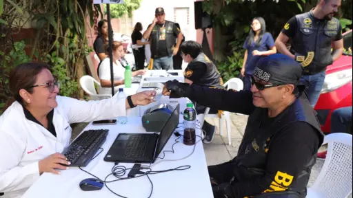 Varios amantes de las motocicletas asistieron a la primera campaña de donación de sangre. ,IGSS