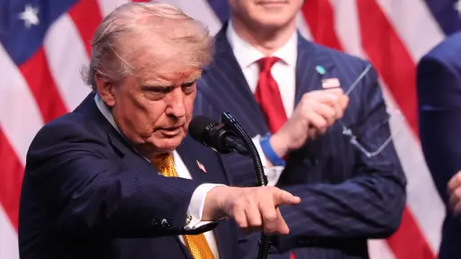 Donald Trump señalando con el dedo ,EFE