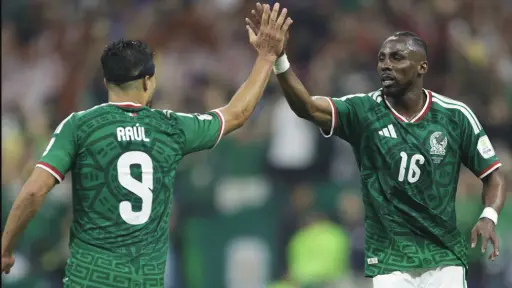 La dupla Jiménez-Quiñones hizo historia en el Mundial 2026 con México ,Redes