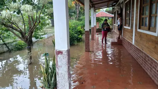 Las inundaciones afectaron varios municipios de Izabal y Alta Verapaz en horas recientes. ,Conred.