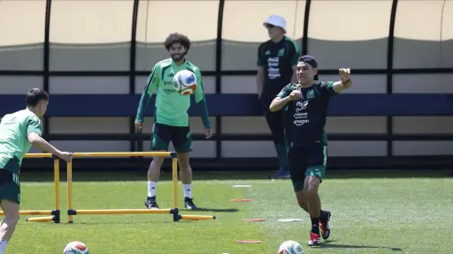 Rafael Márquez durante uno de los entrenos de México en el Mundial 2026 ,EFE