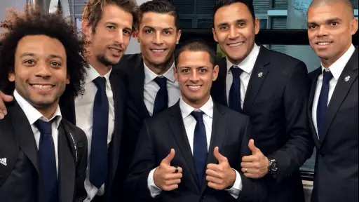 Chicharito y Cristiano Ronaldo ,Redes sociales de Chicharito