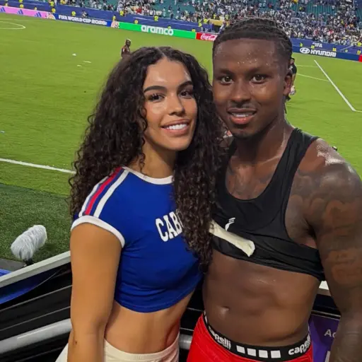 Lopes Cabral y Jayley da Cruz ,Redes sociales de Jayley da Cruz