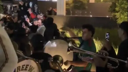Maestro Shifu causa disturbios en hotel de la selección de Inglaterra. ,Redes sociales. 