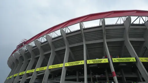 Tormenta eléctrica retrasa el México vs. Inglaterra. , Selección Nacional