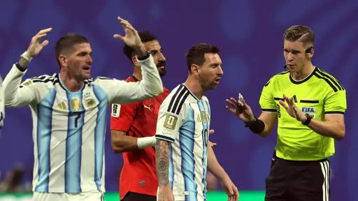Tras la derrota ante Argentina, Egipto pide sancionar al árbitro del partido. ,EFE.