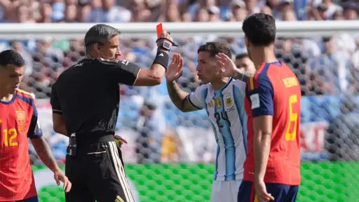 El árbitro esloveno Slavko Vincic durante la final del Mundial 2026 - EFE