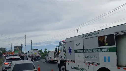 Vecinos reportaron la explosión e hicieron llamados de auxilio a los bomberos. ,Bomberos Municipales Departamentales. 