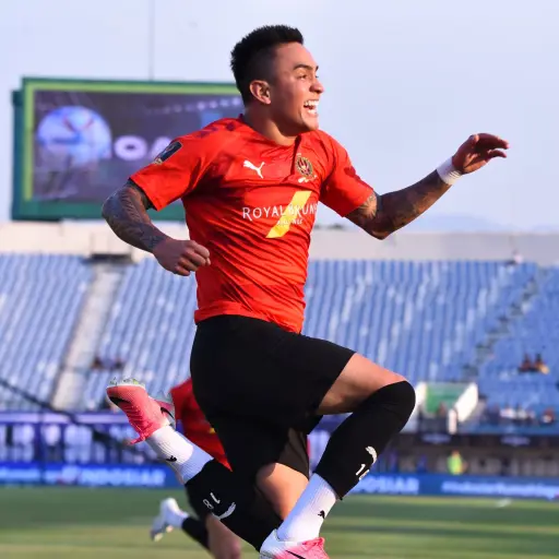 Celebración de Óscar Santis en su debut con el DPMM FC - DPMM FC