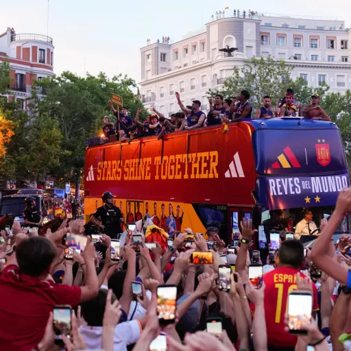 Millones de aficionados celebran el título mundial de España - EFE