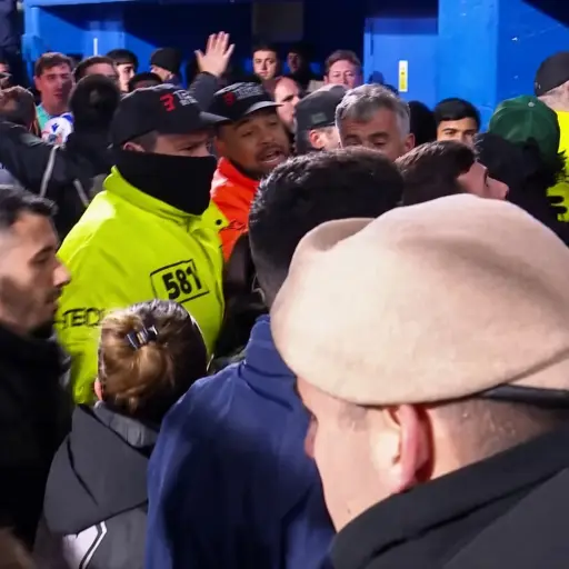 Dos técnicos se van a los golpes en el futbol argentino - TyC Sports