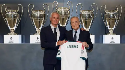 José Mourinho fue presentado como nuevo técnico del Real Madrid - Real Madrid C.F.