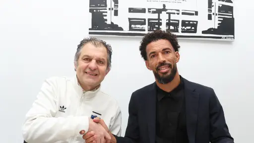 Vozinha ya firmó contrato con Colo Colo - Colo-Colo