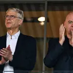 Arsene Wenger y Gianni Infantino en un palco durante el Mundial 2026 - RR.SS.