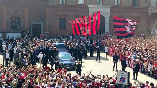 El fútbol despide a Franco Baresi con un emotivo homenaje en Milán - EFE