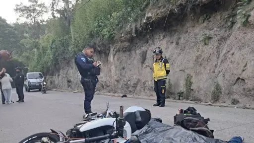 Un motorista murió tras ser víctima de un ataque armado en San Juan Sacatepéquez. ,Bomberos Voluntarios