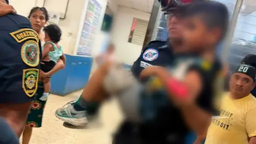 Los tres menores presentaron heridas que ameritaron ser enviados a un centro asistencial. ,Bomberos Municipales Departamentales. 