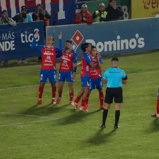 Celebración de Xelajú MC ante Aurora en la segunda jornada del Apertura 2026 - Willber Colloy