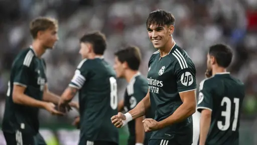Carlos Espí anotó su primer con con la camiseta del Real Madrid - EFE