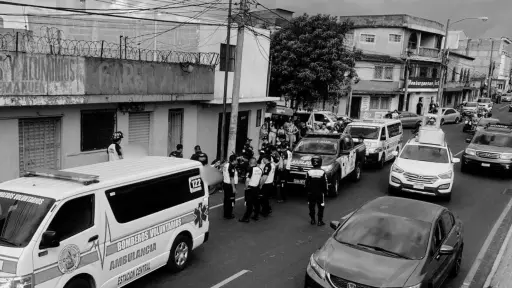 Según el reporte de los cuerpos de rescate, el hecho armado dejó dos fallecidos. ,Bomberos Voluntarios.