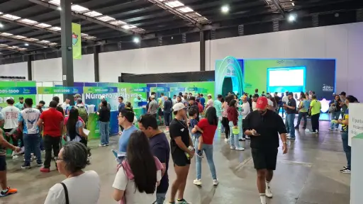 Gran afluencia de personas en la Expo de la 21k y 42k de la Ciudad de Guatemala - Alex Meoño